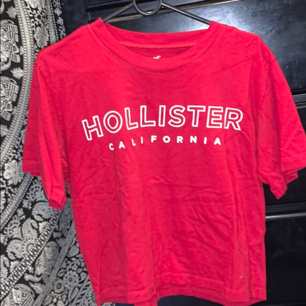 Red Hollister shorts sleeve shirt